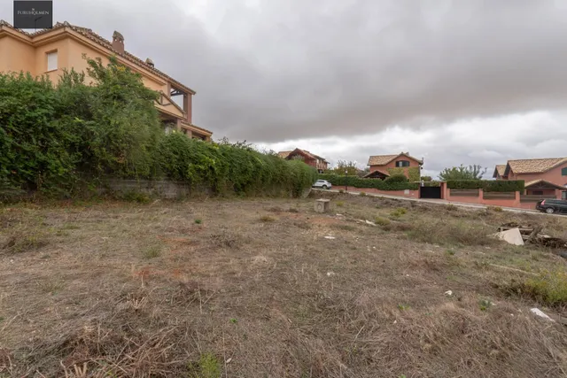 VENTA DE PARCELA EN LA URBANIZACIÓN CAÑADAS DEL PARQUE — 17