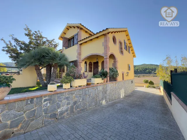 Casa aislada a cuatro vientos en Albinyana (Tarragona) - foto 2