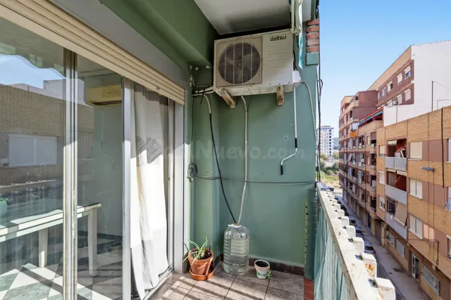 Piso de 114 m2 construidos con 3 habitaciones, balcón y trastero en Sagunto pueblo — 6