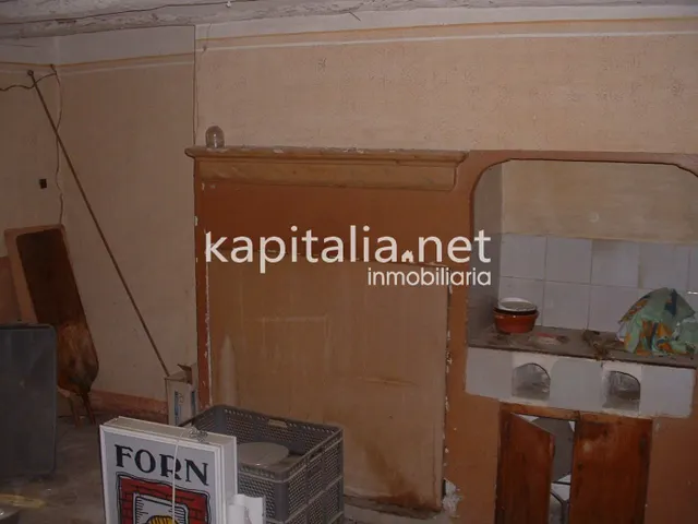 Casa a la venta en La Vila de Ontinyent. — 13