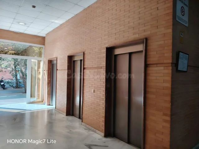 Magnífica oficina profesional ubicada en Edificio Torre Este!!! — 10