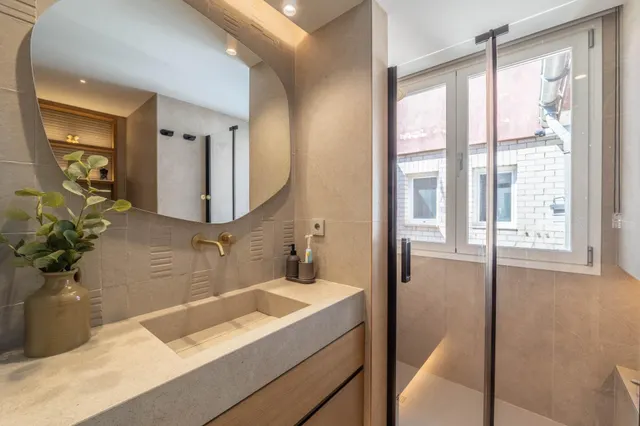 Impresionante Vivienda de Lujo con Diseño Moderno y Comodidades Exclusivas — 41