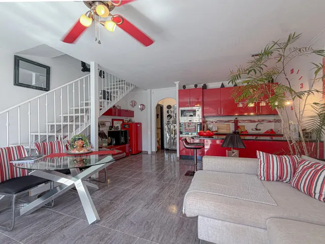 Exclusivo Adosado con excelente diseño y 2 amplias terrazas + solarium privado con vistas despejadas ( Sin gastos de comunidad ) — 14