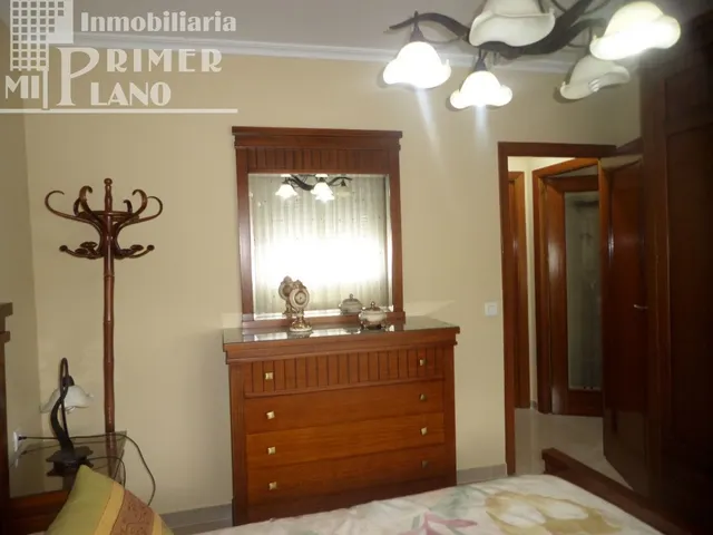 Piso de 4 dormitorios, cocina y baños, 120m2, con plaza de garaje y exterior, Dña.Crisanta — 15