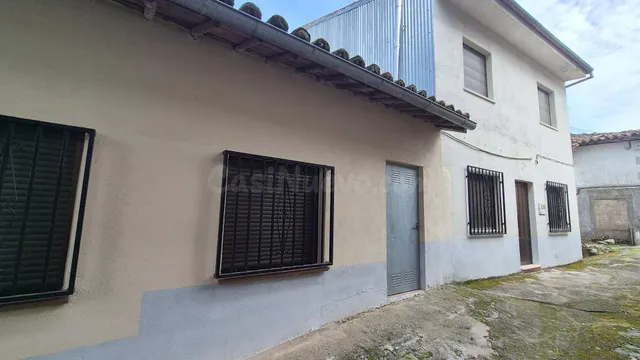 CASA VENTA SAN ESTEBAN DE LA SIERRA. Urbis te ofrece una cas - foto 2