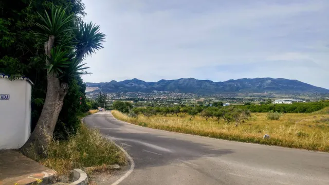 Se vende parcela de suelo en parte urbano, con pozo - ALHAURÍN DE LA TORRE — 46