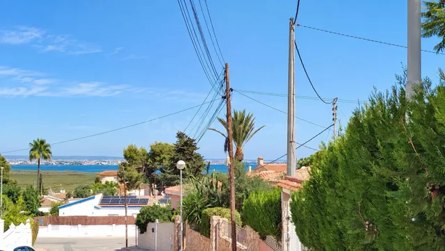 Chalet con vistas al Mar Menor y amplias terrazas en El Carm