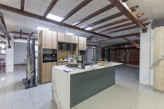 Venta Instalaciones Comerciales — 13