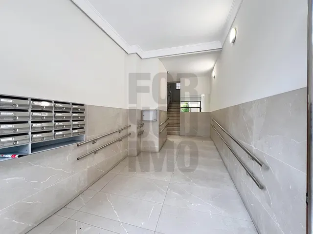 Amplio y luminoso piso en Centro de Irun - Calle Estación — 34
