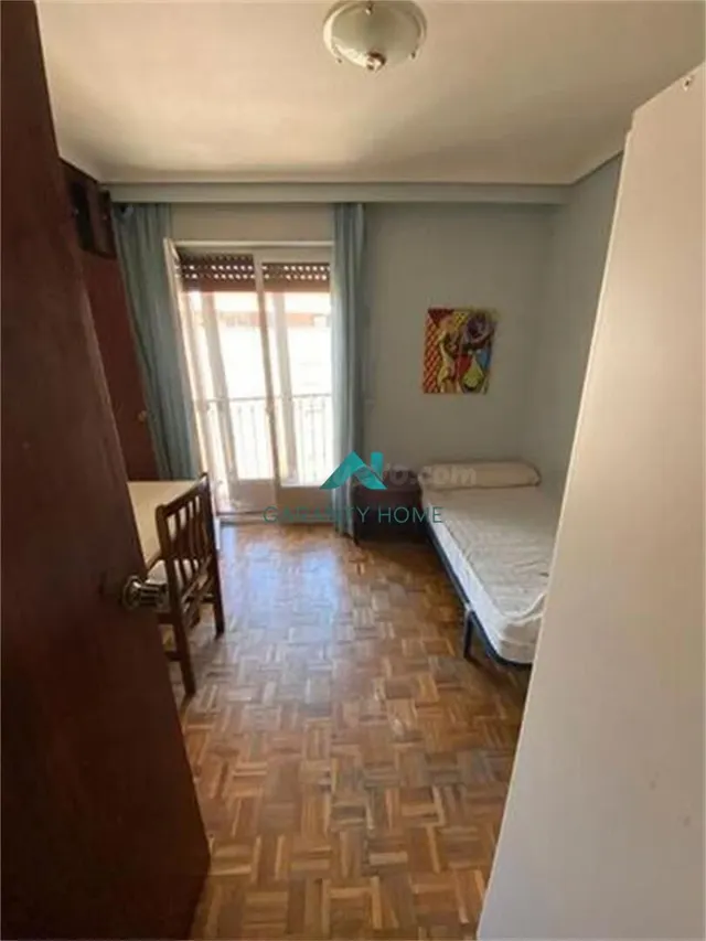 Piso de alquiler para estudiantes en Tejares - Chamberí - Al - foto 2