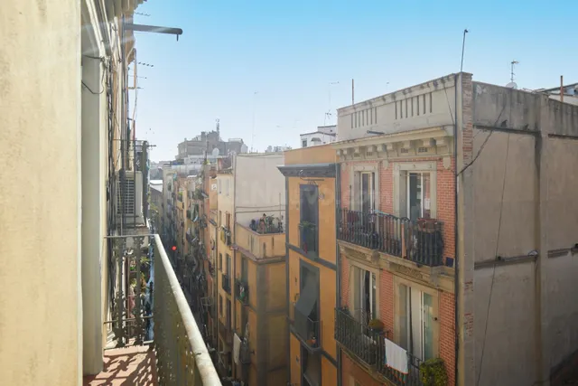 Ático junto al Mercado de Sant Antoni. - foto 3