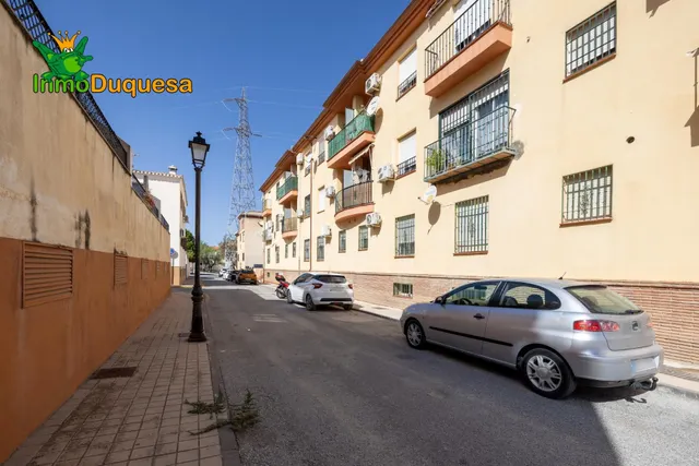 Piso de 3 dorm. en Las Gabias, con APARCAMIENTO. — 10