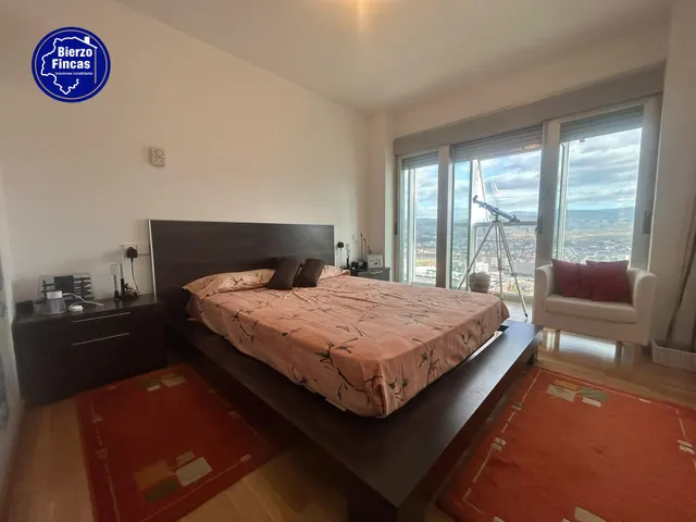 **se vende piso en la rosaleda, Ponferrada** — 12