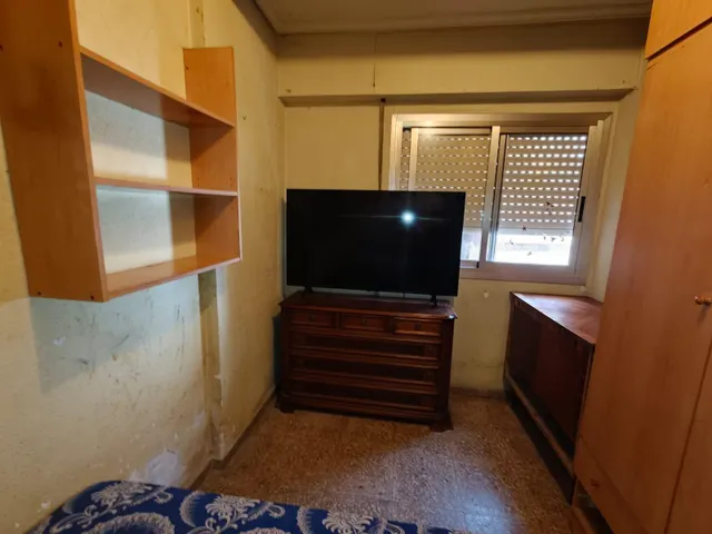 Piso en planta baja de 3 habitaciones con patio en Silla — 17