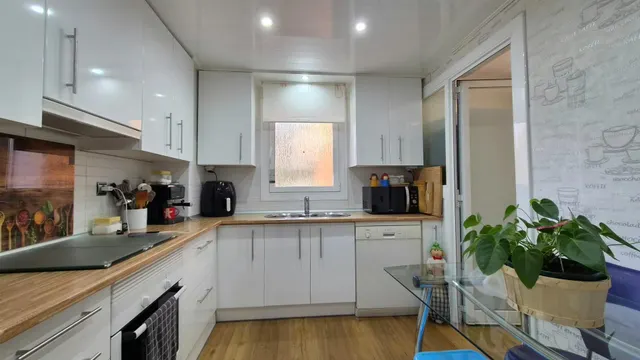Pis de 5 habitacions a La Parada — 11