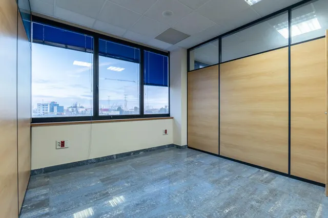 OFICINAS EN PUERTO  DE SAGUNTO — 19
