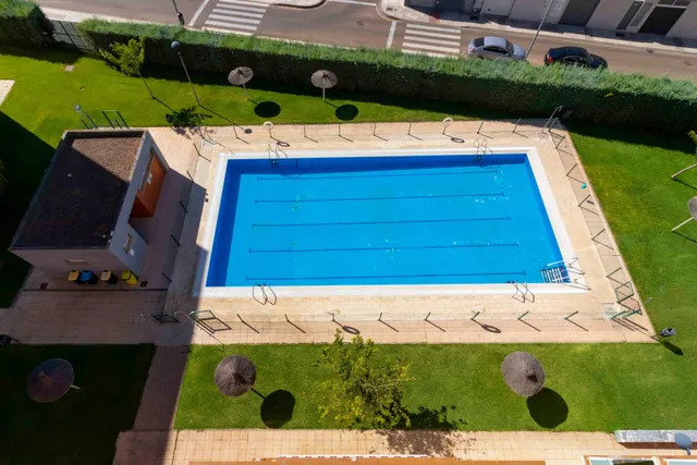 Piso en cerro gordo con piscina garaje y trastero!!! — 33