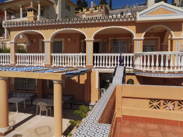 Villa grande con mucho potencial y vistas al mar zona Estupa Budista, Benalmádena — 37