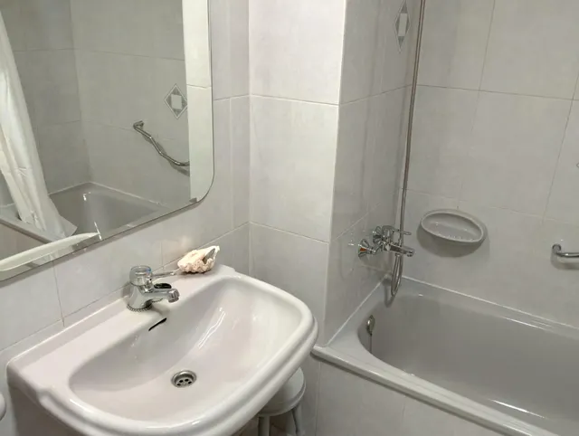 ALQUILER ANUAL: PISO en Parque del lago, peri 18, Castellón — 19