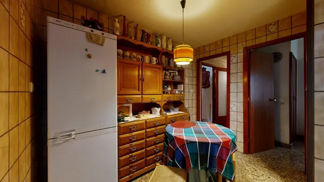 Amplia Vivienda en Avenida César Augusto con Garaje — 21