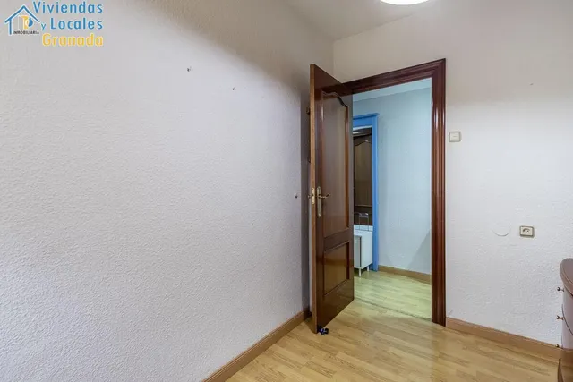 Piso en Ribera del Genil — 16