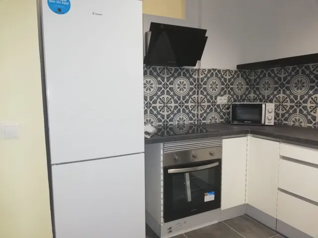 SOLO PARA INVERSORES, VIVIENDA EN CENTRO DE CADIZ RECIEN REFORMADA. — 3