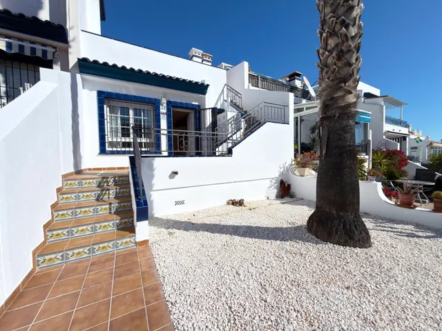Impresionante bungalow reformado en Los Dolses, Villamartín 
