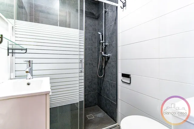 ✨ ¡amplio piso exterior de 4 dormitorios con ascensor en Carballo por 117.990 €! — 37