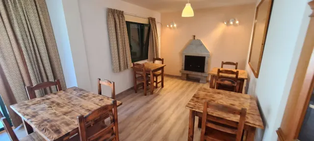 CASA REFORMADA USO HOTELERO EN SANTA COMBA — 16