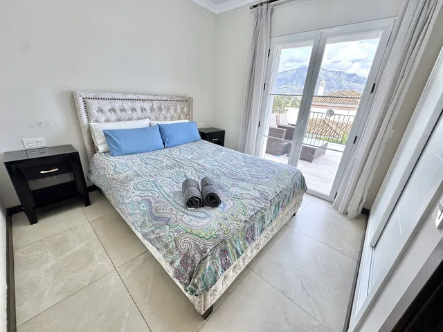 Chalet 5 habitaciones 220m² en venta - Marbella — 24