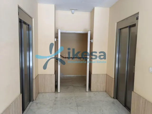 Apartamento en Avd. Aeronáutica - Sevilla - foto 3