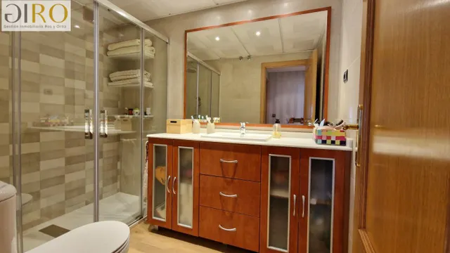 Luz, espacio y calidad de vida en teatinos: piso de 3 dormitorios con garaje, trastero y recinto con piscina — 16