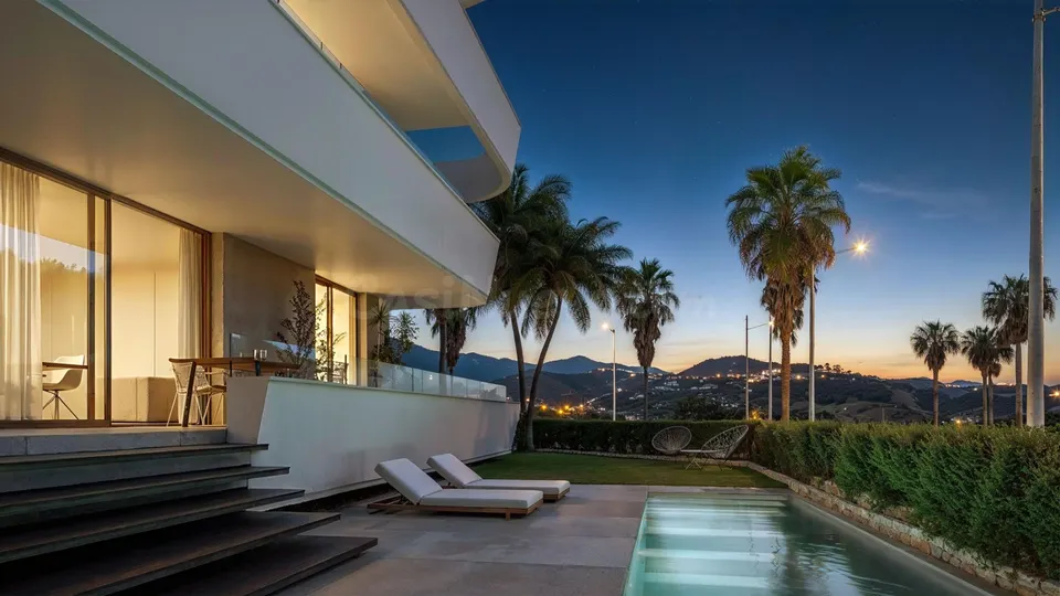 APARTAMENTO EN PLANTA BAJA CON JARDÍN Y PISCINA PRIVADA