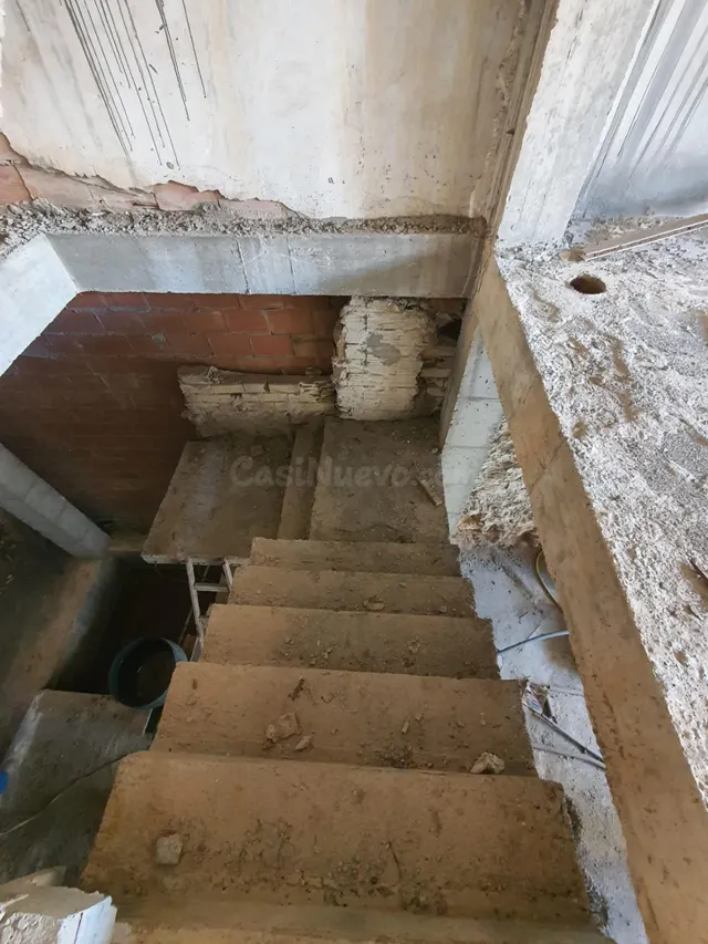 Edificio para terminar con el proyecto hecho, Elche — 4