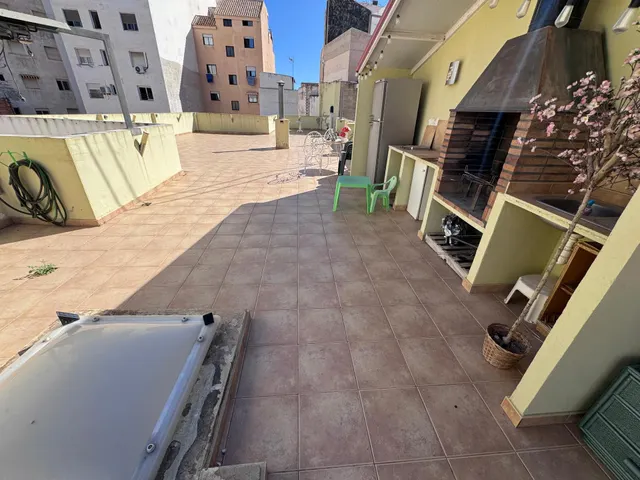 Edificio en venta en centro de Alicante (Zona Mercado Central) — 2