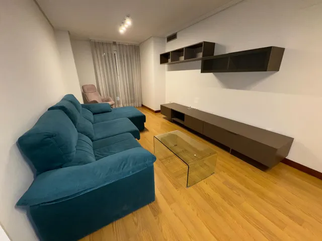 VENTA: Amplio y Moderno Piso en el Corazón de Ponferrada — 4