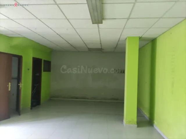 SE ALQUILA LOCAL COMERCIAL EN RÚA PELAMIOS, SANTIAGO DE COMP - foto 3