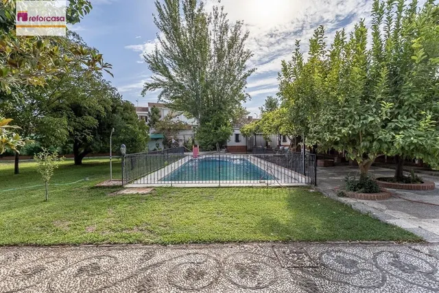 Espectacular Chalet en Ogijares - Ideal para Familias — 6