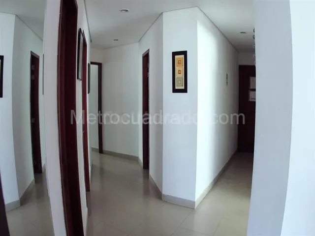 SE VENDE APARTAMENTO EN BARRIO BOCAGRANDE - foto 3