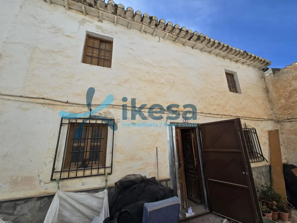 Se vende Casa Adosada en la localidad de Piñar