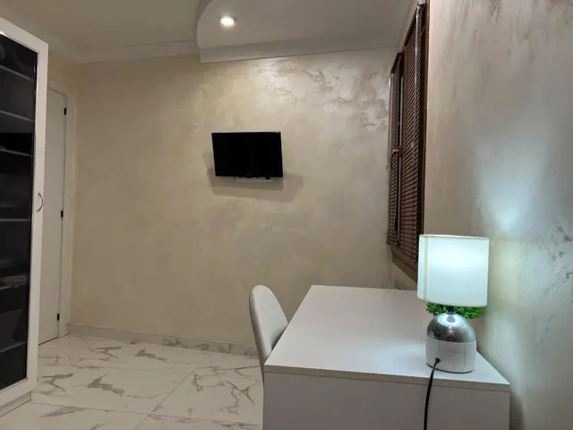 Apartamento reformado con terraza, en la provincia de Alicante, en la ciudad de Torrevieja. 3 habitaciones | 98 m2 | A 60 metros del mar — 25