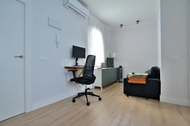 SE VENDE ATRACTIVO APARTAMENTO DE 33M2 EN CUATRO CAMINOS - foto 5