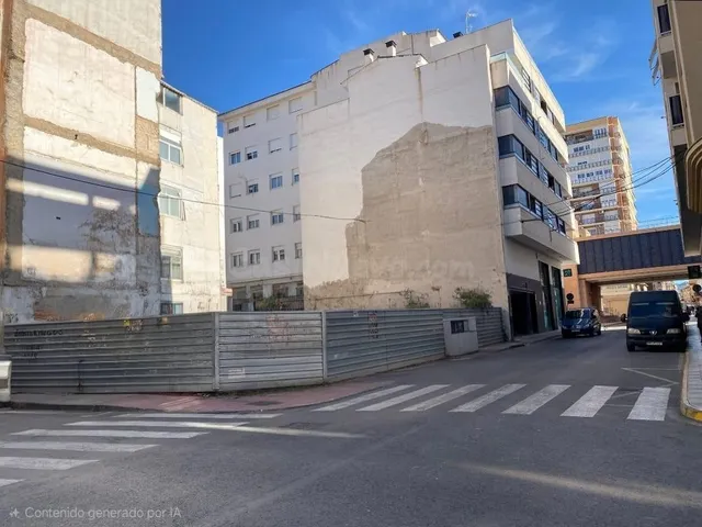 ¡INVERSORES! Solar Urbano de 310 m2 en Pleno Centro de Elda 