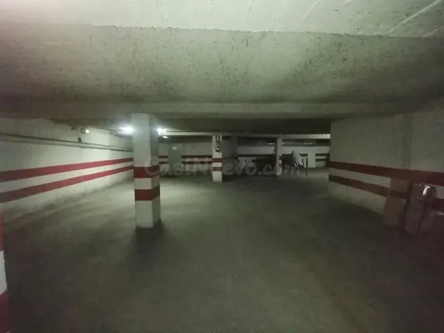 PLAZA DE PARKING EN ZONA MUY DEMANDADA - foto 2