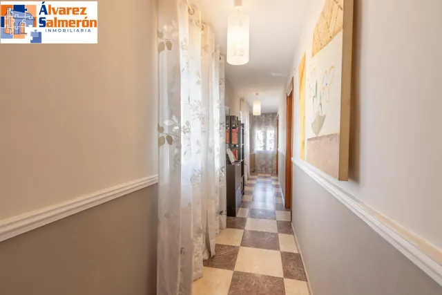 Casa en Armilla con terraza, patio y amplia cochera — 27
