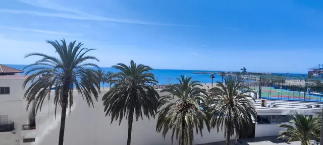 Oportunidad única en primera línea de playa – Paseo de la Farola, La Malagueta (Málaga) — 12