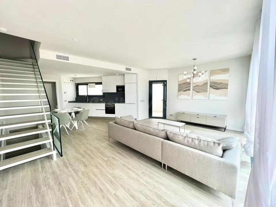 Planta baja 2 habitaciones 150m² en alquiler - Costa Del Sol