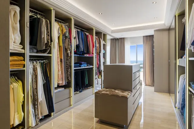 Ático 4 habitaciones 350m² en venta - Urb. Marbesa — 28