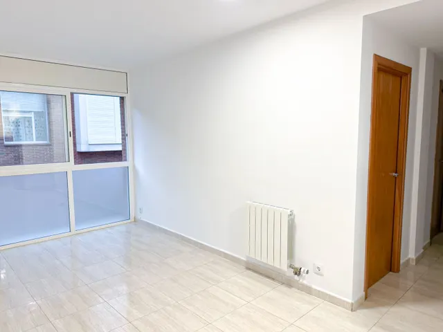 Piso de 2 dormitorios con ascensor en Figueres — 15