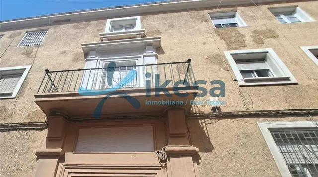 Amplio Apartamento en la Pescadería de Almería - foto 3